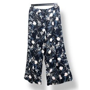 TopShop Wide‎ Leg Crop Pants Black and Cream Floral 4